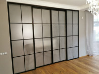 Перегородка раздвижная с симметричными стеклами